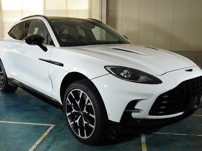 صورة 8 لـ 2022 Aston Martin DBX