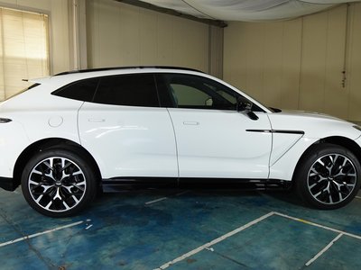 صورة 10 لـ 2022 Aston Martin DBX