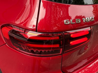 MERCEDES-BENZ GLB - 10