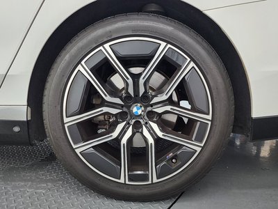 2024 BMW 7 SERIES photo 8