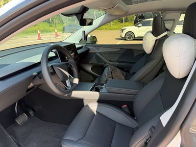 صورة 10 لـ 2025 Tesla MODEL Y