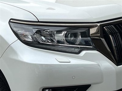TOYOTA LAND CRUISER - 4