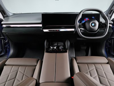 BMW 5 SERIES - 6