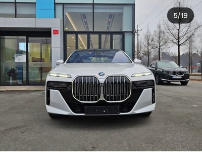 BMW 7 SERIES