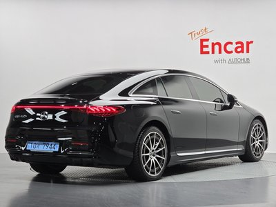 MERCEDES-BENZ EQS - 4