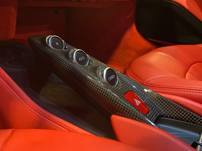 FERRARI F8 TRIBUTO - 6