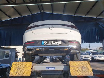 MERCEDES-BENZ GLC - 3