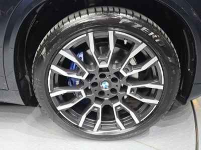 2025 BMW X5 thumbnail 8