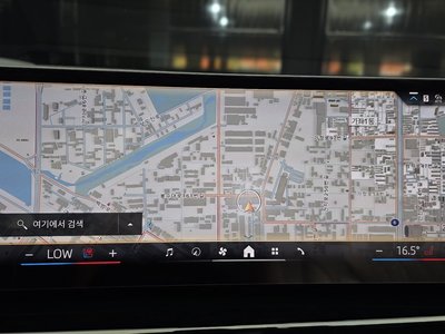 2025 BMW X5 thumbnail 31