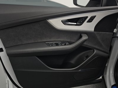 2025 AUDI Q8 thumbnail 14