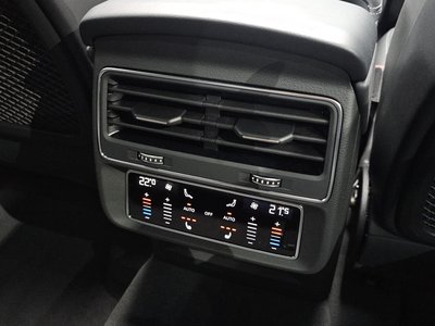 2025 AUDI Q8 thumbnail 31