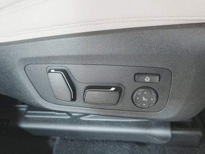2025 BMW X4 — миниатюра 40