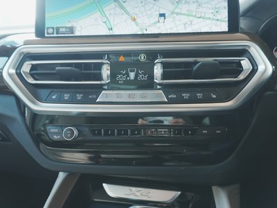 2025 BMW X4 — миниатюра 30