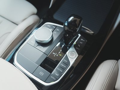 2025 BMW X4 — миниатюра 32