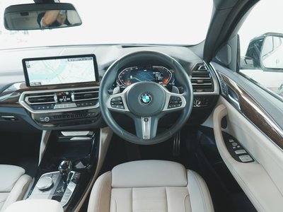 2025 BMW X4 — миниатюра 17