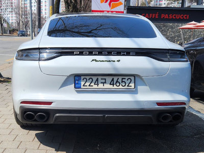 PORSCHE PANAMERA - 3