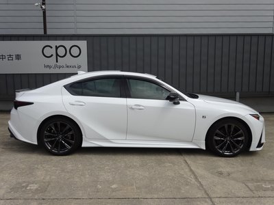 صورة مصغرة 20 لـ 2022 Lexus IS