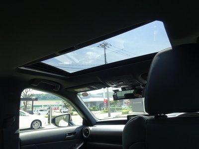2022 Lexus IS photo 9