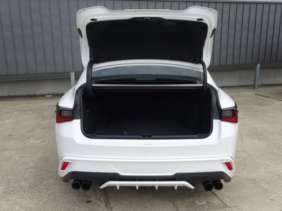 صورة مصغرة 47 لـ 2022 Lexus IS