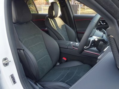 MERCEDES-BENZ E-CLASS - 8