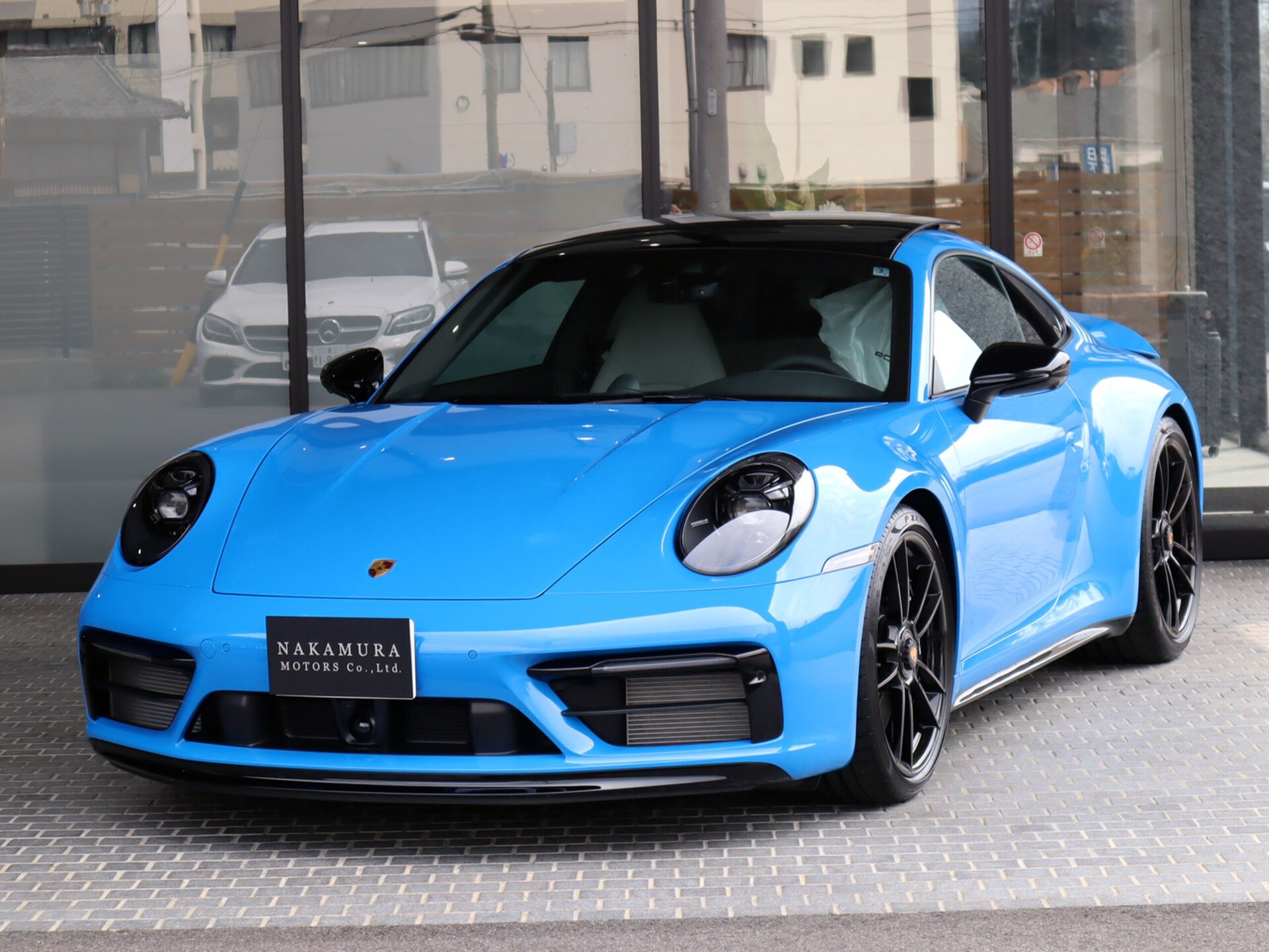 PORSCHE 911 - View 1