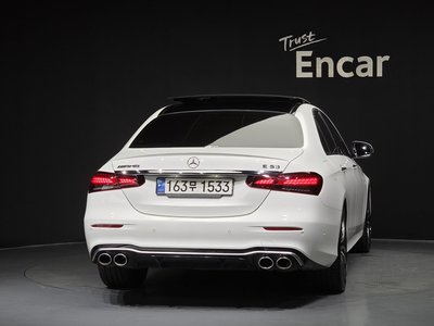 2022 Mercedes-BENZ E-CLASS 照片 3