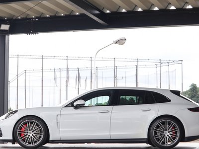 2018 Porsche PANAMERA — миниатюра 24