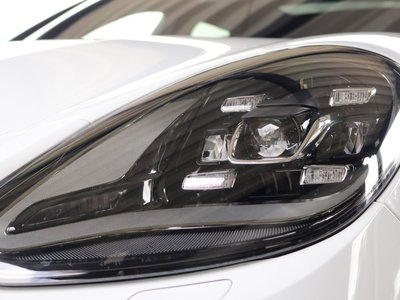 2018 Porsche PANAMERA — миниатюра 40