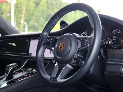 2018 Porsche PANAMERA — фото 3
