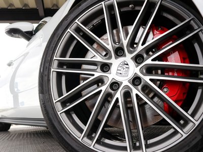 2018 Porsche PANAMERA — миниатюра 13