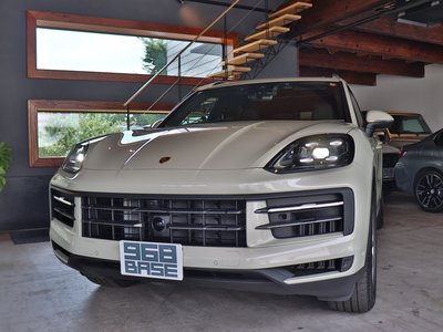 PORSCHE CAYENNE - 8