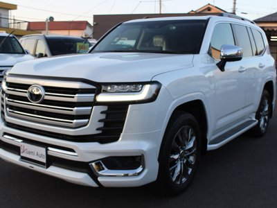 TOYOTA LAND CRUISER 300 - 8