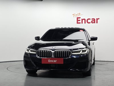 2022 BMW 5 SERIES 照片 2