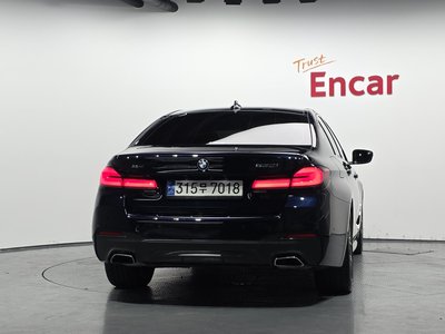 2022 BMW 5 SERIES 照片 3
