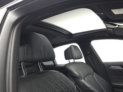 2022 BMW 5 SERIES thumbnail 23