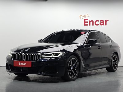 2022 BMW 5 SERIES 照片 1