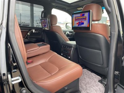 TOYOTA LAND CRUISER 200 - 5
