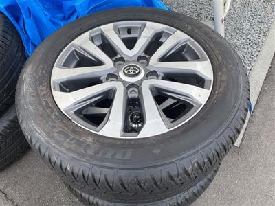 TOYOTA LAND CRUISER 200 - 7