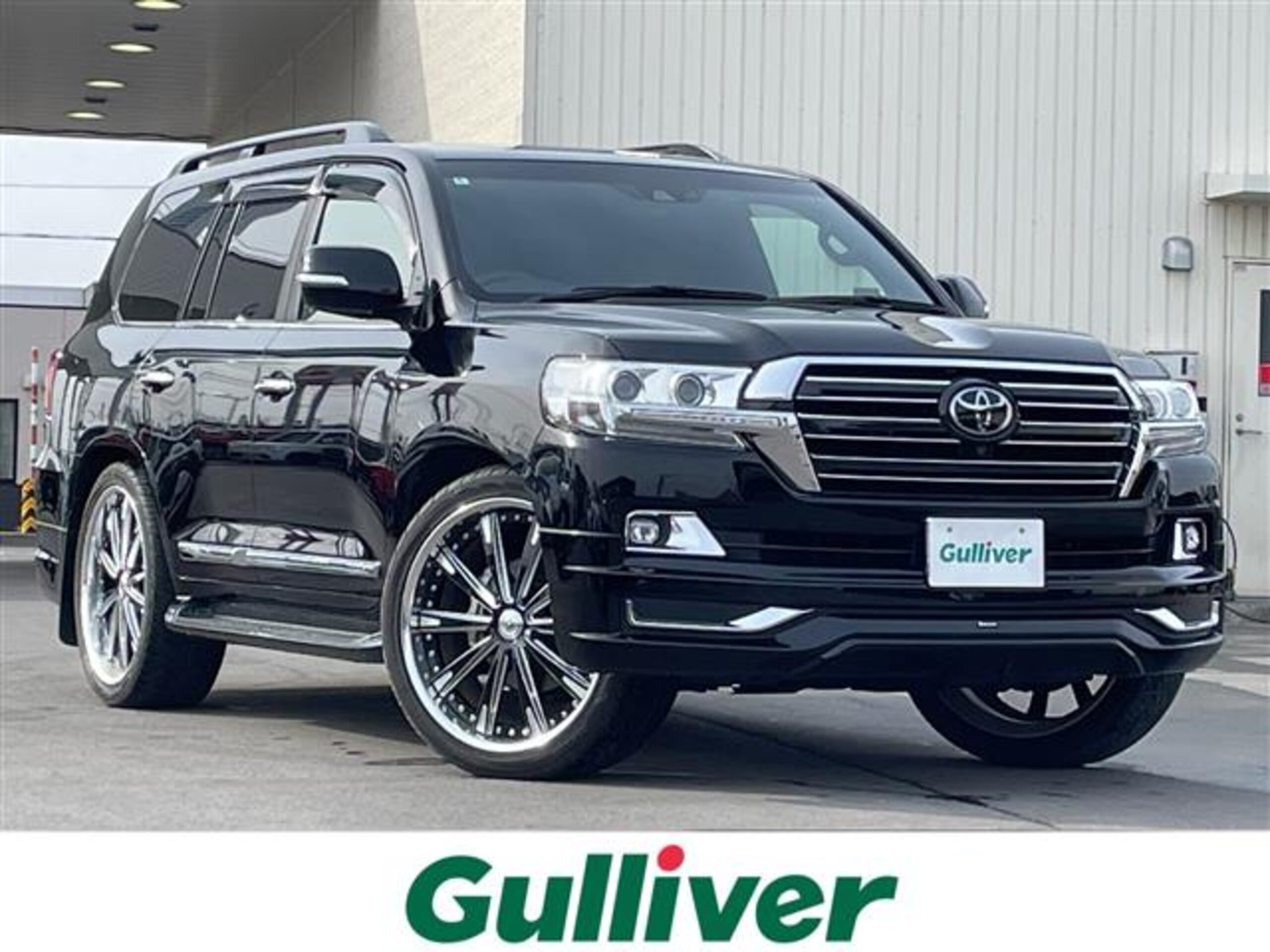 TOYOTA LAND CRUISER 200 - View 1