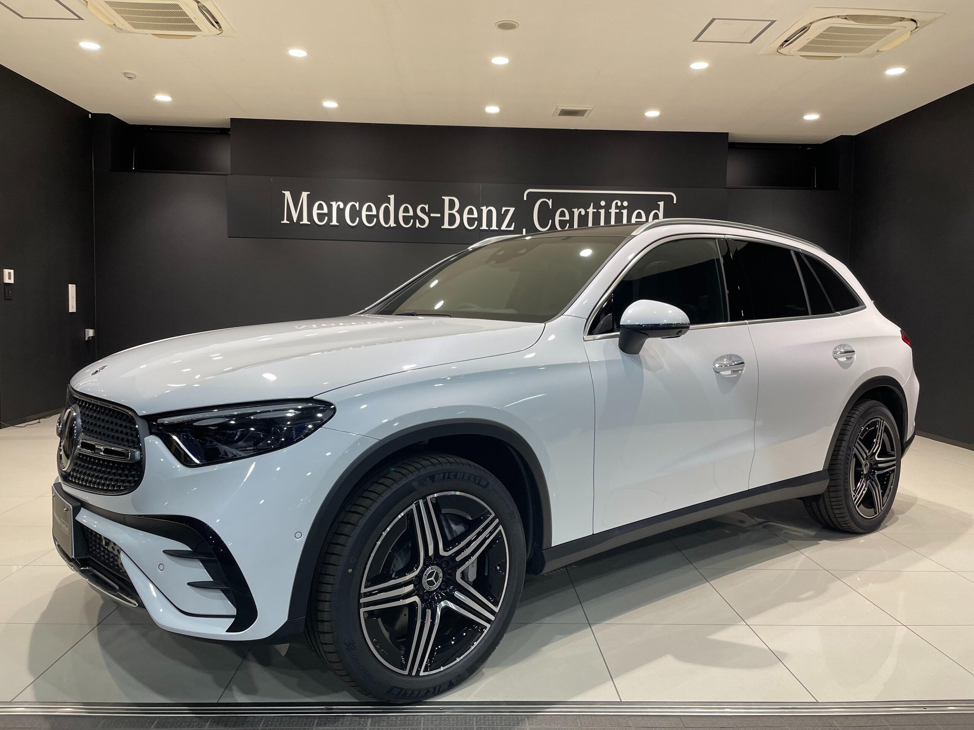 MERCEDES-BENZ GLC - View 1