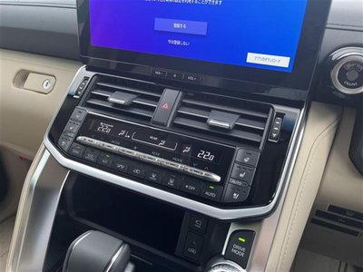 TOYOTA LAND CRUISER 300 - 9