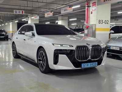 BMW I7 - 2