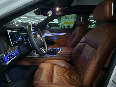 2023 BMW I7 — миниатюра 12