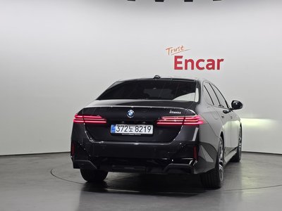 BMW 5 SERIES - 4