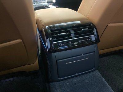 صورة مصغرة 25 لـ 2023 AUDI A8