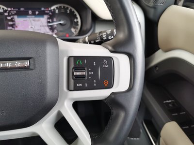 LAND ROVER DEFENDER - 8