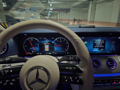 MERCEDES-BENZ E-CLASS - 9