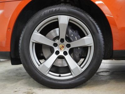 صورة 8 لـ 2024 Porsche MACAN