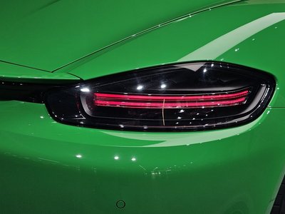صورة 10 لـ 2023 Porsche 718