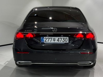 MERCEDES-BENZ E-CLASS - 5